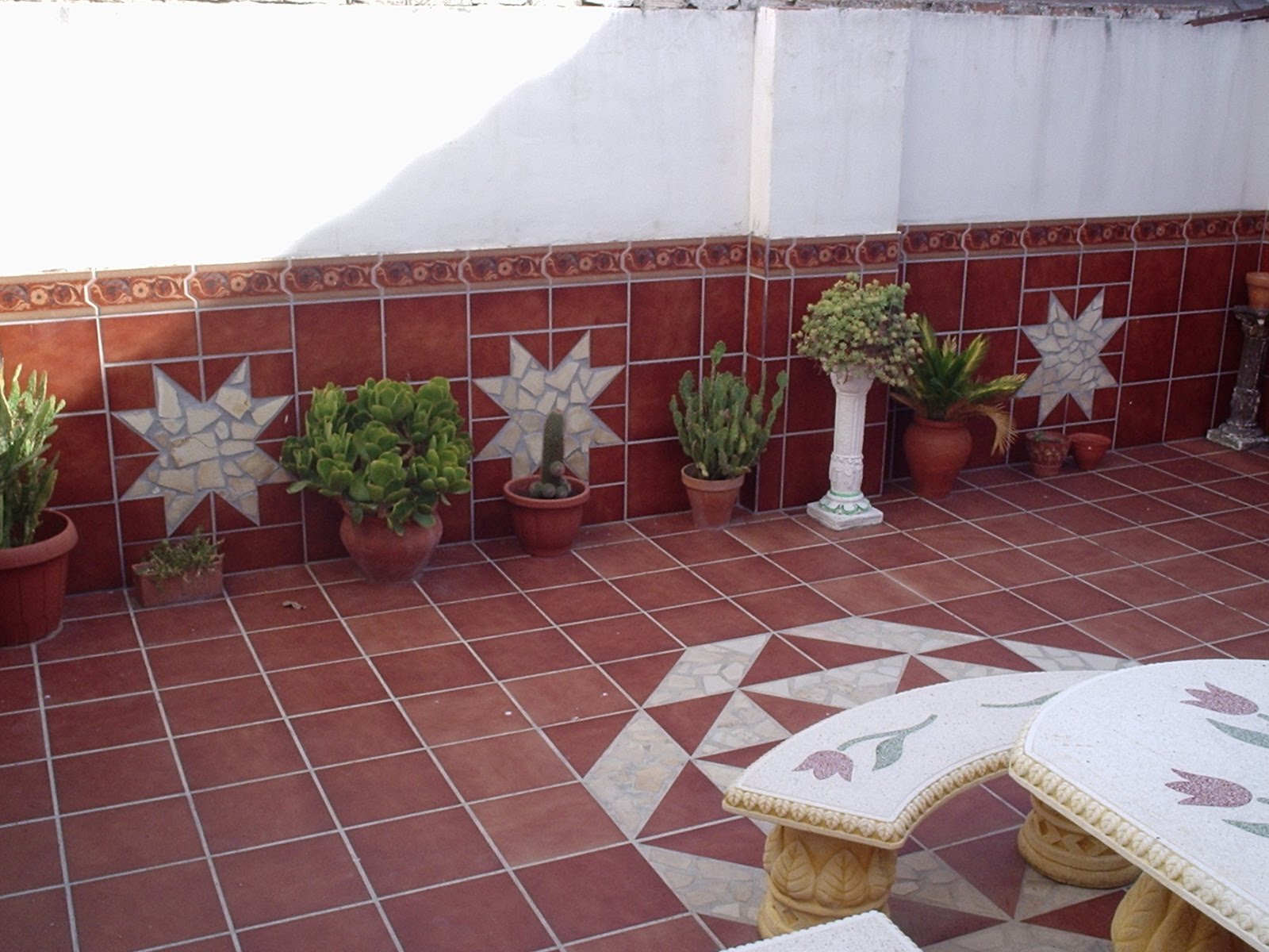 Zócalo patio de mi casa. Cijuela ( 1 foto ) Granada. Albañilería