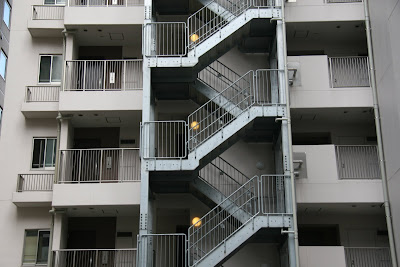 haikuvisual: Escaleras exteriores