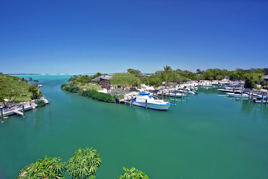 Real Estate in the Florida Keys Beautiful Boater's Paradise Buttonwood