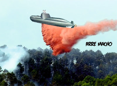 Submarino apaga incêndio