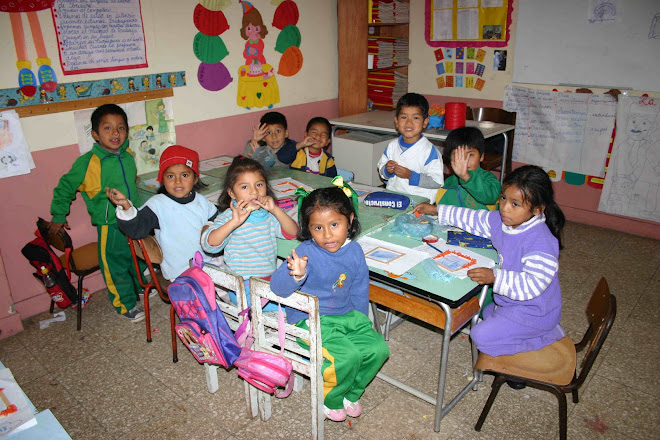 I BAMBINI NELLA NUOVA CASITA  (ASILO) Canto Grande - Lima