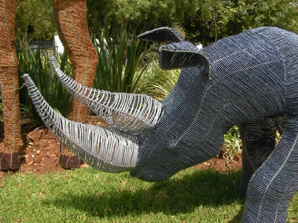 Jacaranda Tribal Art Blog: Contemporary South African Wire Art by