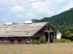 古い鉄道建物