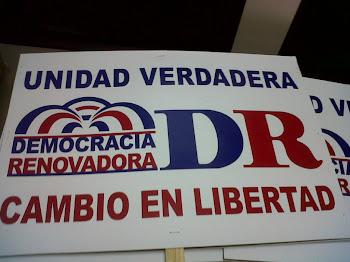 Carteles de Democracia Renovadora