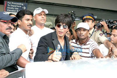 Shahrukh and Katrina on the same flight to London