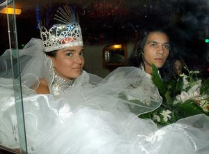 Ranking de las famosas peores vestidas en el dia de su boda 1