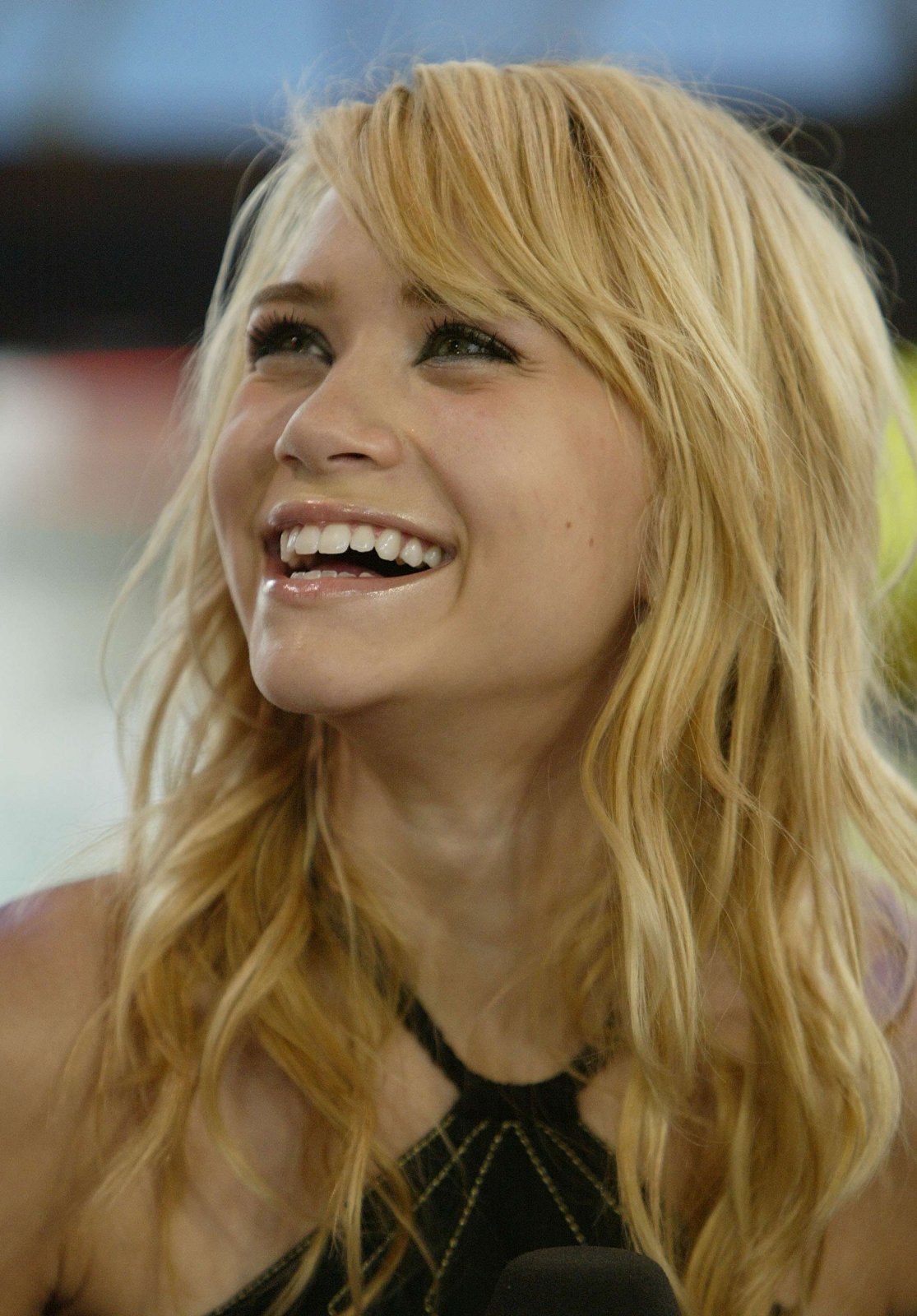http://2.bp.blogspot.com/_Kl-CnA9dVmc/TDPAyjkqAvI/AAAAAAAAATI/tPrcFQ0ftSQ/s1600/mary_kate_and_Ashley_olsen0016.jpg