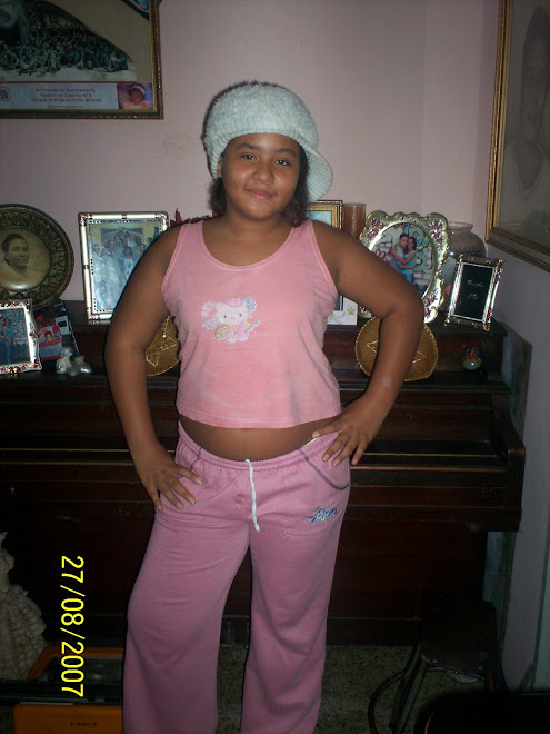 Nahomy es de venezuela es la amiga mas chica de amigos internacionales y es re simpatica