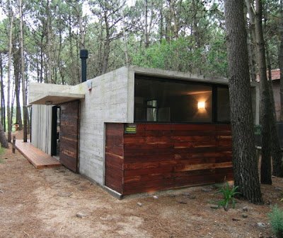 Modern Vacation House Design by Architects Maria Victoria Besonias