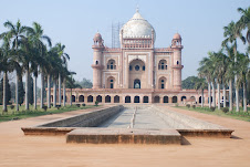 Safdarjung's tomb