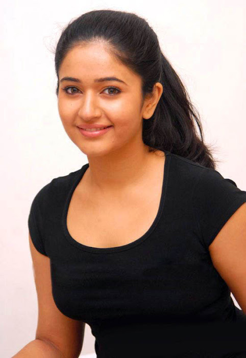 poonam bajwa new photo gallery