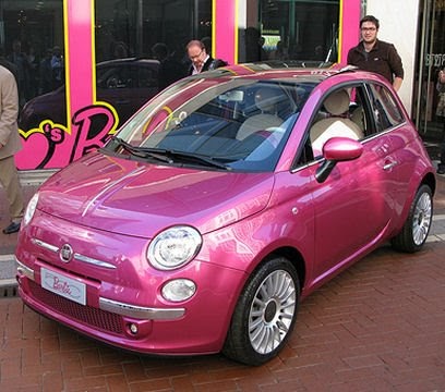 Fiat nuova 500 розовая