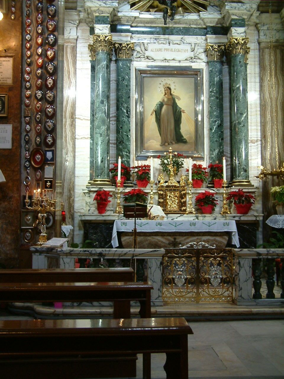 [Madonna+del+Miracolo++2.jpg]