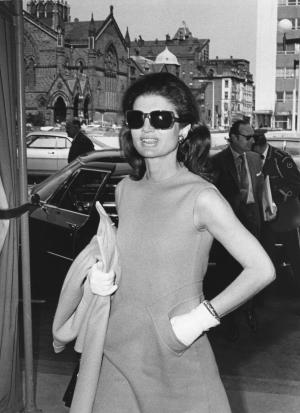 jackie kennedy onassis wedding jackie kennedy style wedding dress. jackie kennedy onassis wedding