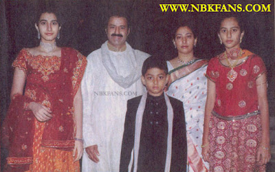 NANDAMURI%2BBALA%2BKRISHNA%2BfAMILY%2BPhoto.jpg