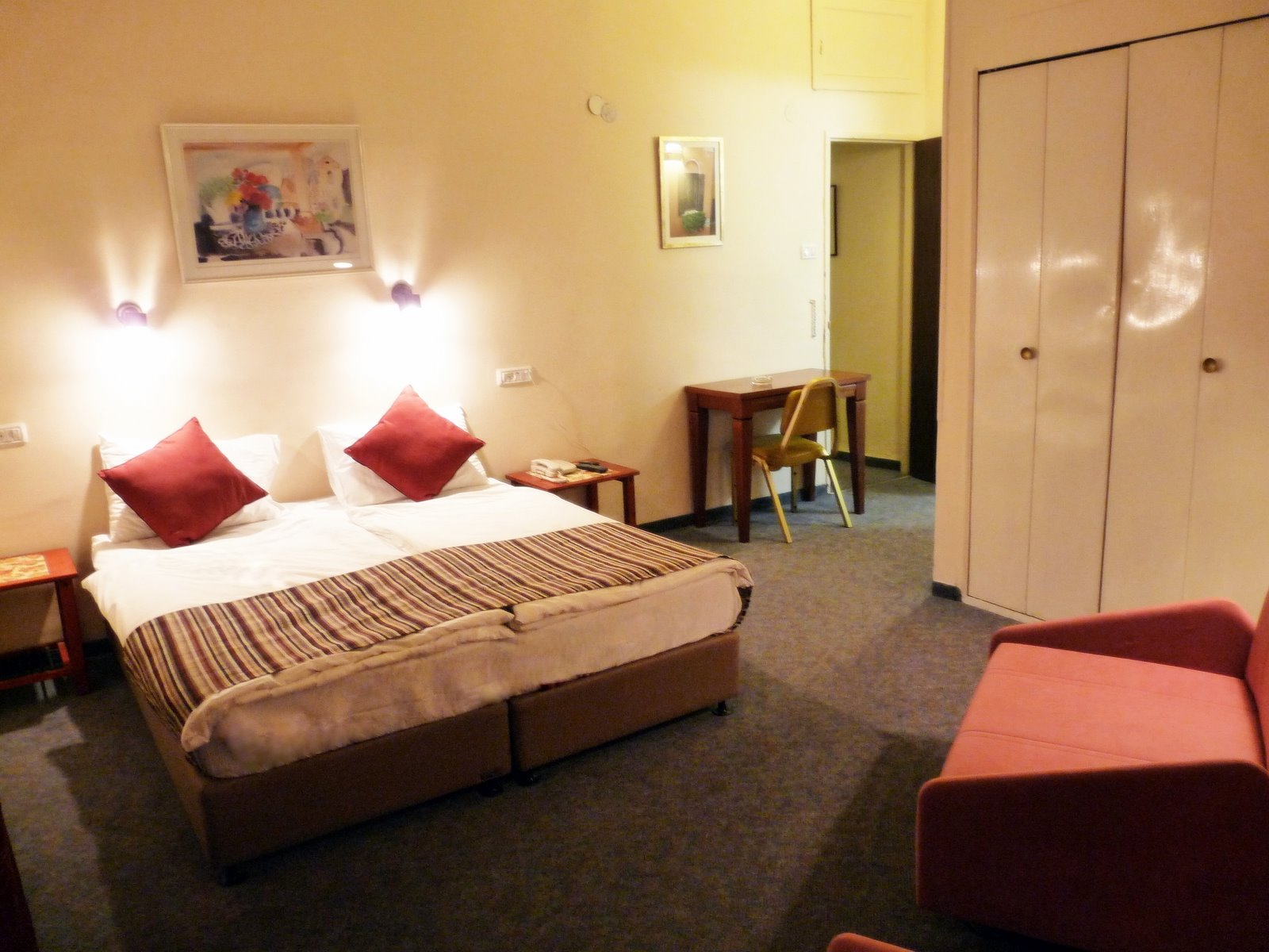 The Palatin Hotel History and News-updates: Different types of rooms at