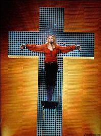 [madonna+cross.JPG]