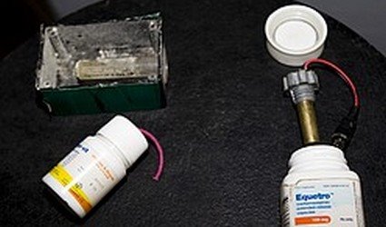 [hamas+medicine+bombs.jpg]