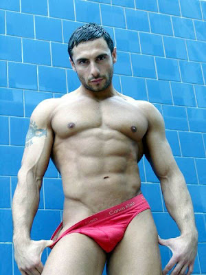 Beautiful Briefs is a blog of sexy men's underwear pics: briefs boxers bikinis jocks!