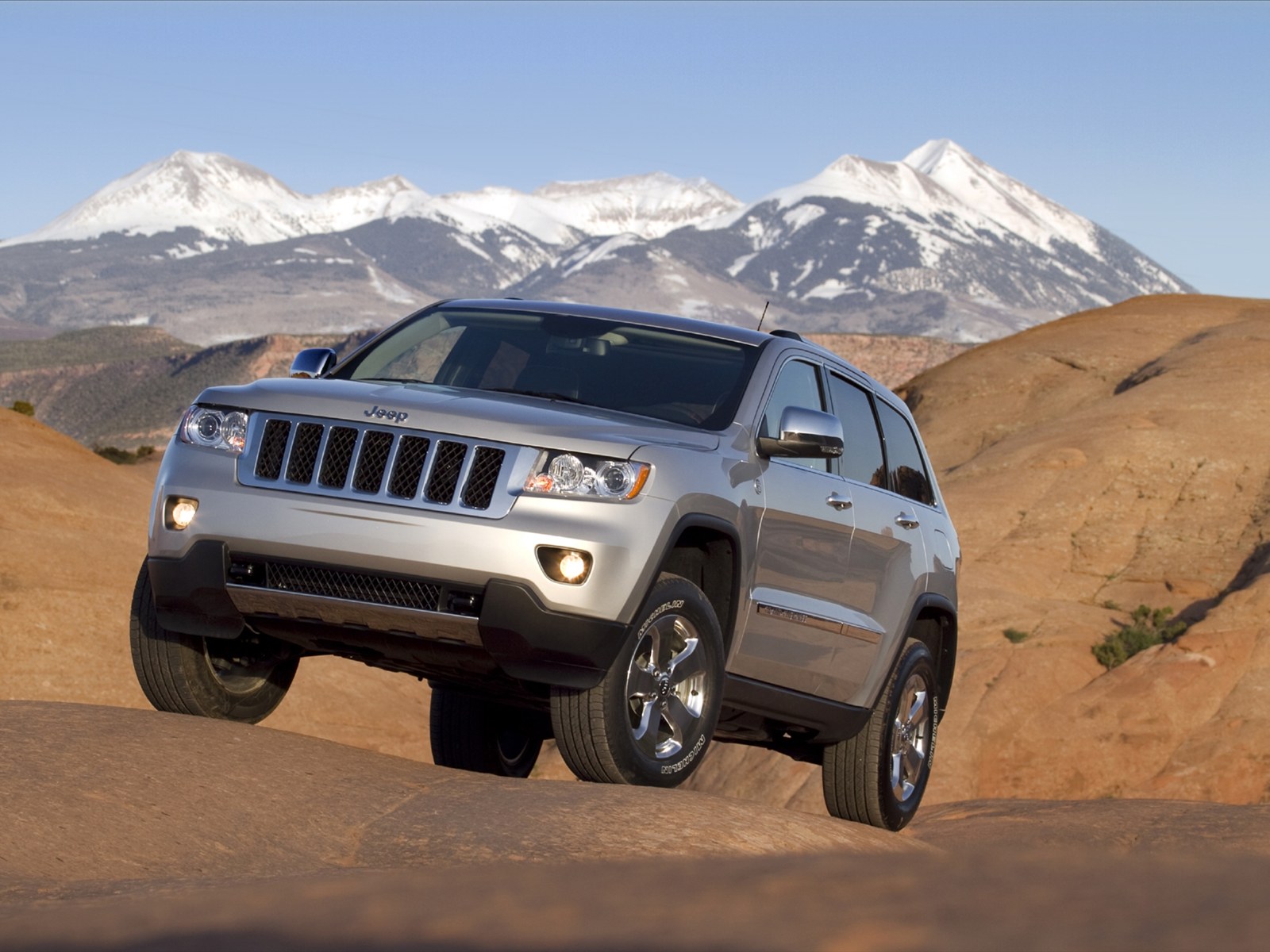 http://2.bp.blogspot.com/_L7TBxp3i-_I/TSWbyE-mvpI/AAAAAAAABAs/B30TRB7ewHQ/s1600/Jeep-Grand-Cherokee-2011-05.jpg