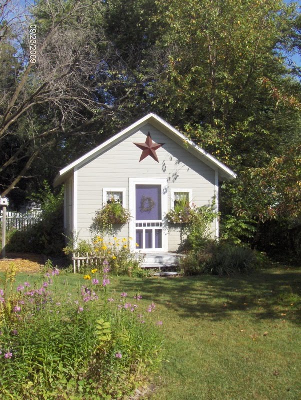 [Harbor+Star+cottage+2009+sm.jpg]
