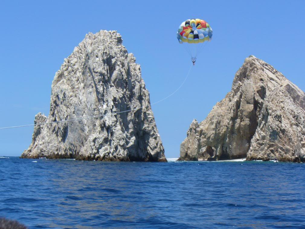 [caboi+parasailing]