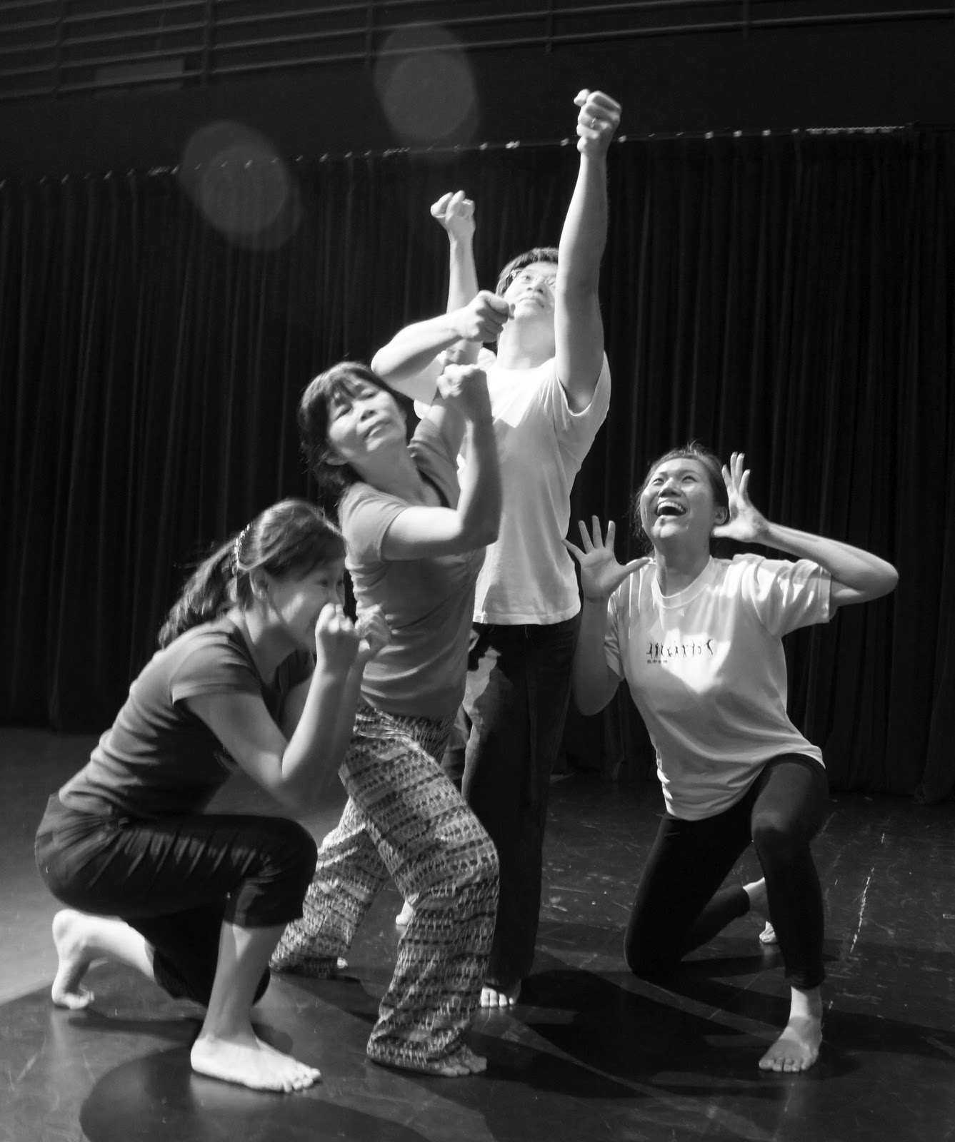 Create-teeth(Creative)-Buzz: mORPm- Physical Theatre @ NIE 6th Dec10