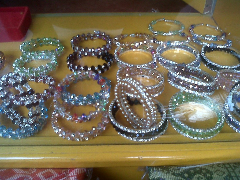 Gelang Kristal