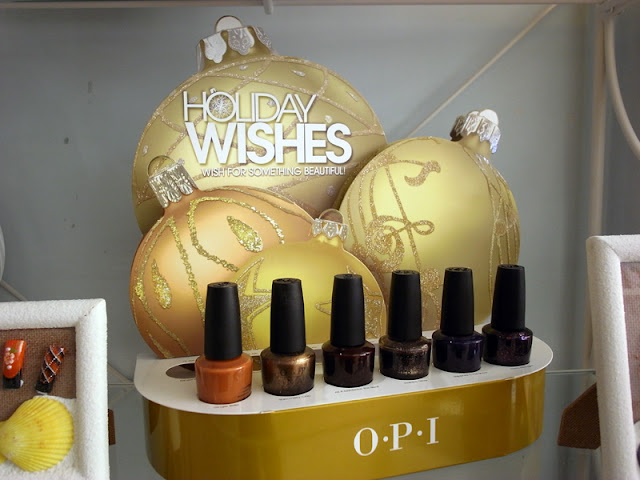 opi nail holiday