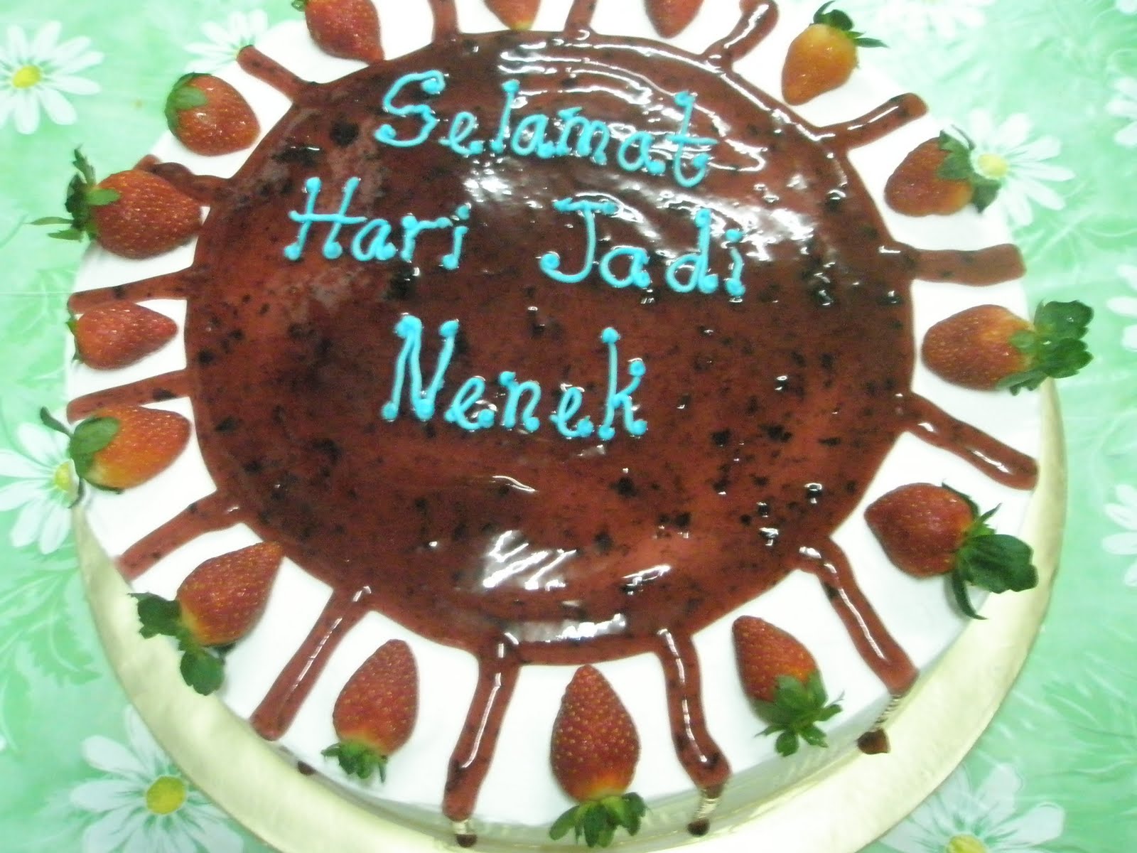 Cupcake Huda Red Velvet With Lime Green Theme Selamat Hari