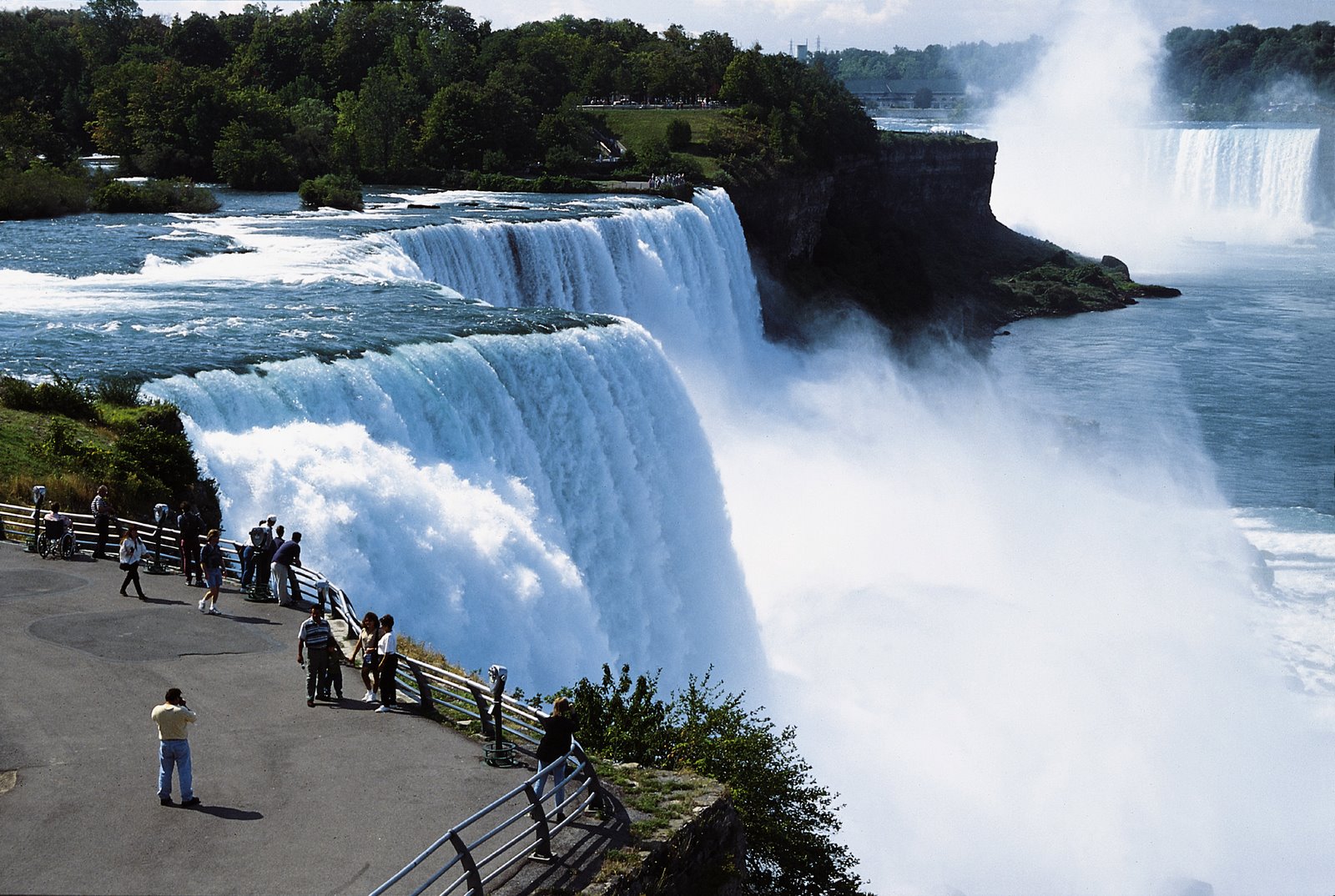 [niagara.jpg]