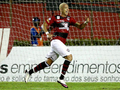 Atacante Júnior
