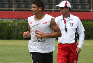 Elkeson e Lopes