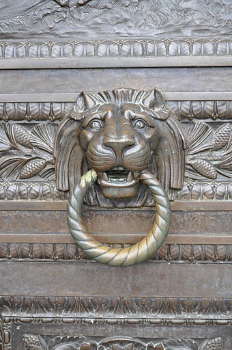 Alberti S Window Lion S Head Doorknockers