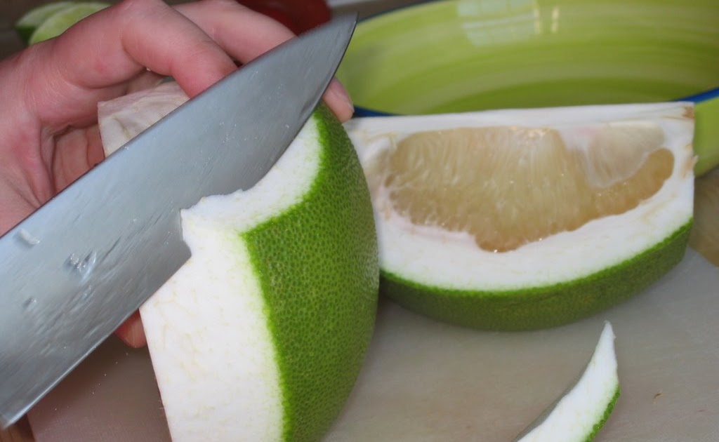 Chinese honey pomelo fruit What is a pomelo? A grapefruit?