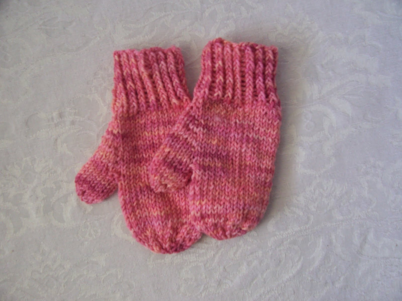 Knitting for Peace: Childrens Mittens