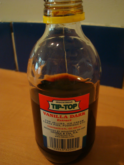 Bottle of Dark Vanilla Extract 