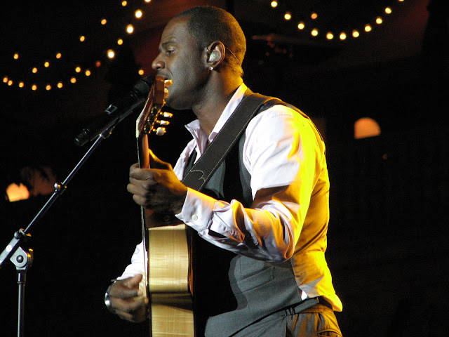Brian McKnight in concert