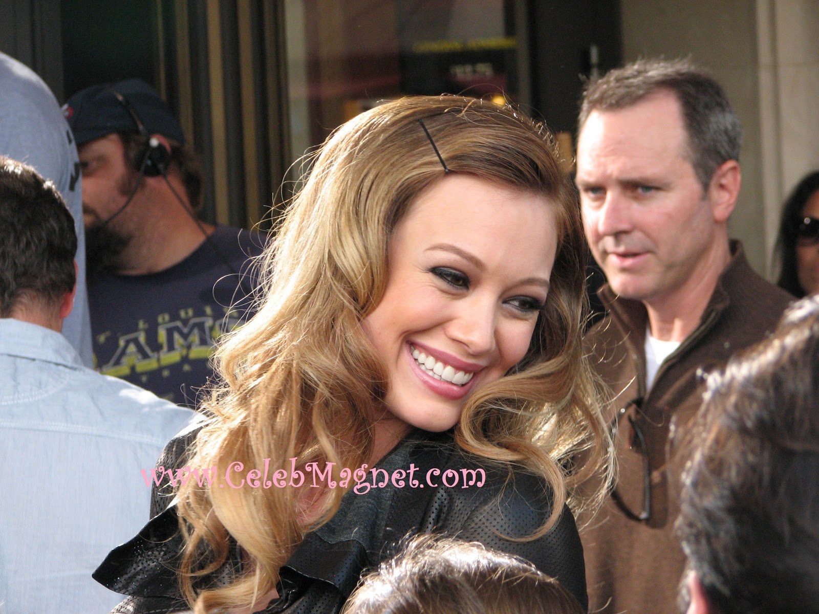 http://2.bp.blogspot.com/_LQQ5FS2UDbY/TMIXQqic-dI/AAAAAAAACbc/38bJ0ttLWSg/s1600/Hilary-Duff-Elixir.jpg