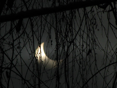 Eclipsadesoare-solareclipse-Sonnenfinsternis-eclipse de sol-éclipsesolaire-ηλιακή έκλειψη-napfogyatkozásv