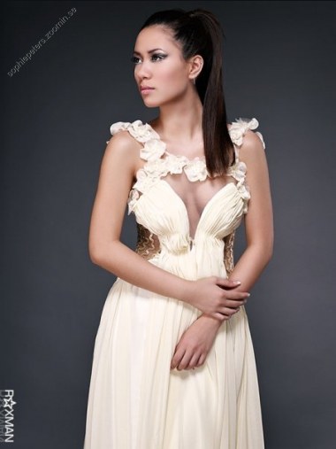 Model: Sofia Nguyen asian model makeup. Model: Sofia Nguyen