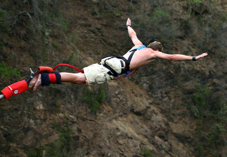 [416_3_bungee+jumping.jpg]