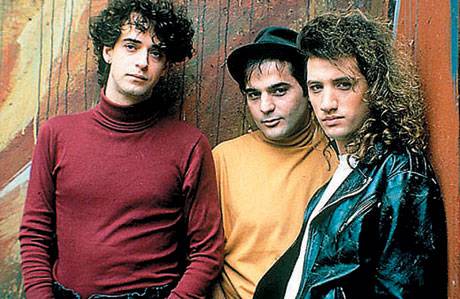 100 razones para amar a Soda Stereo 100 razones para amar a Soda Stereo