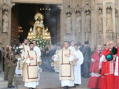 POR LA MAÑANA EL TRASLADO POR LA TARDE LA PROCESION