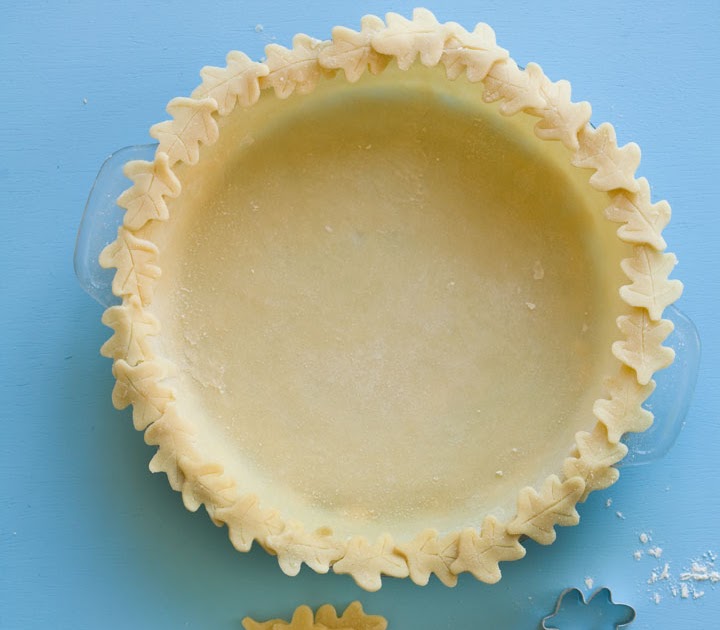 Pretty Pie Crusts + A Pastry Board Content in a Cottage