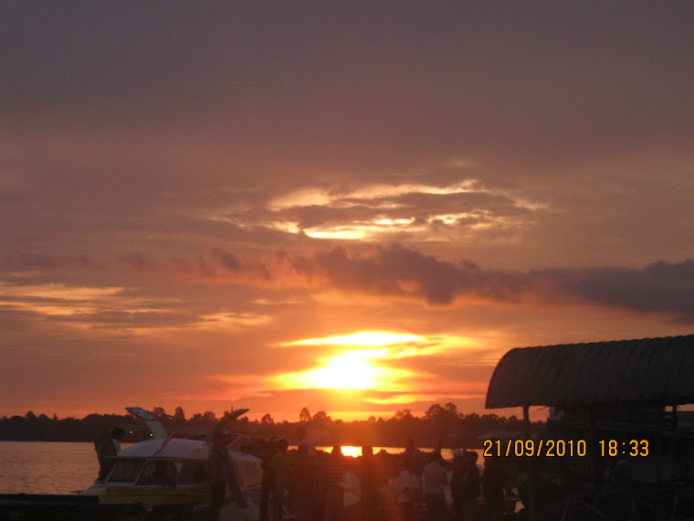 An evening sunset (Rajang riverbanks in Sibu city