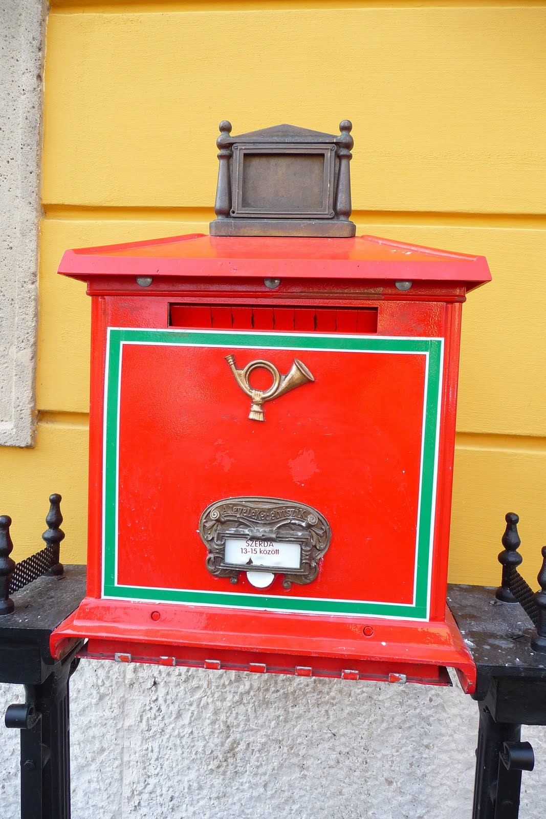 [民族風強的郵筒.jpg]