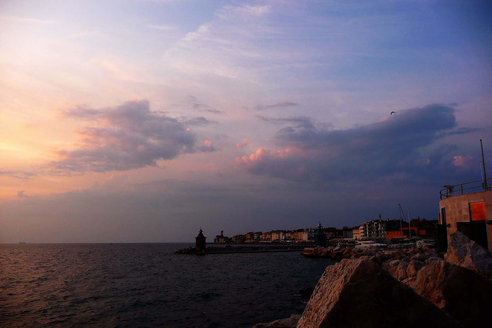 [義大利、阿爾巴尼亞是控制亞得里亞海的兩個國家。.jpg]