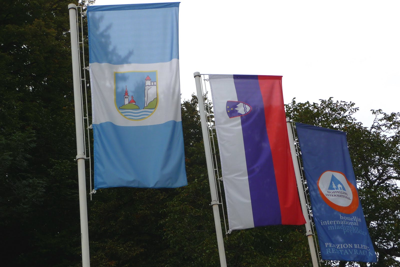[40斯洛維尼亞國旗、Bled及青年旅館logo.jpg]