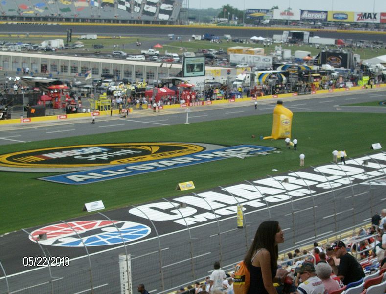 789px-Charlotte_motor_speedway_in_may.jpg?width=300